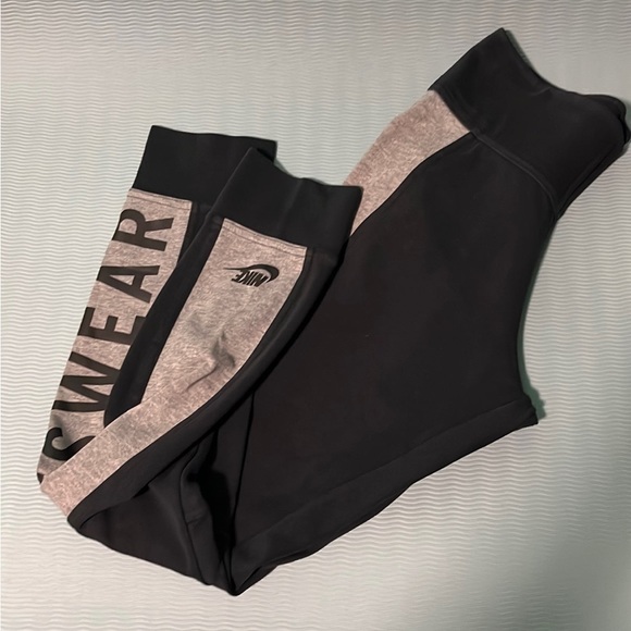 Nike leggings, size M, excellent condition - Picture 3 of 6